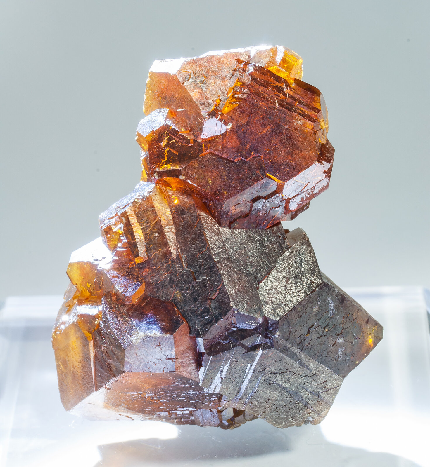 specimens/s_imagesAO9/Sphalerite-ELY98AO9s2.jpg