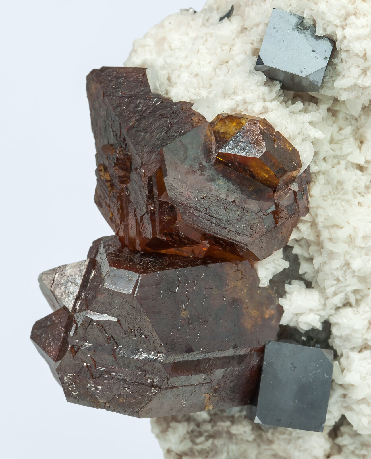 specimens/s_imagesAO9/Sphalerite-ERB71AO9d1.jpg