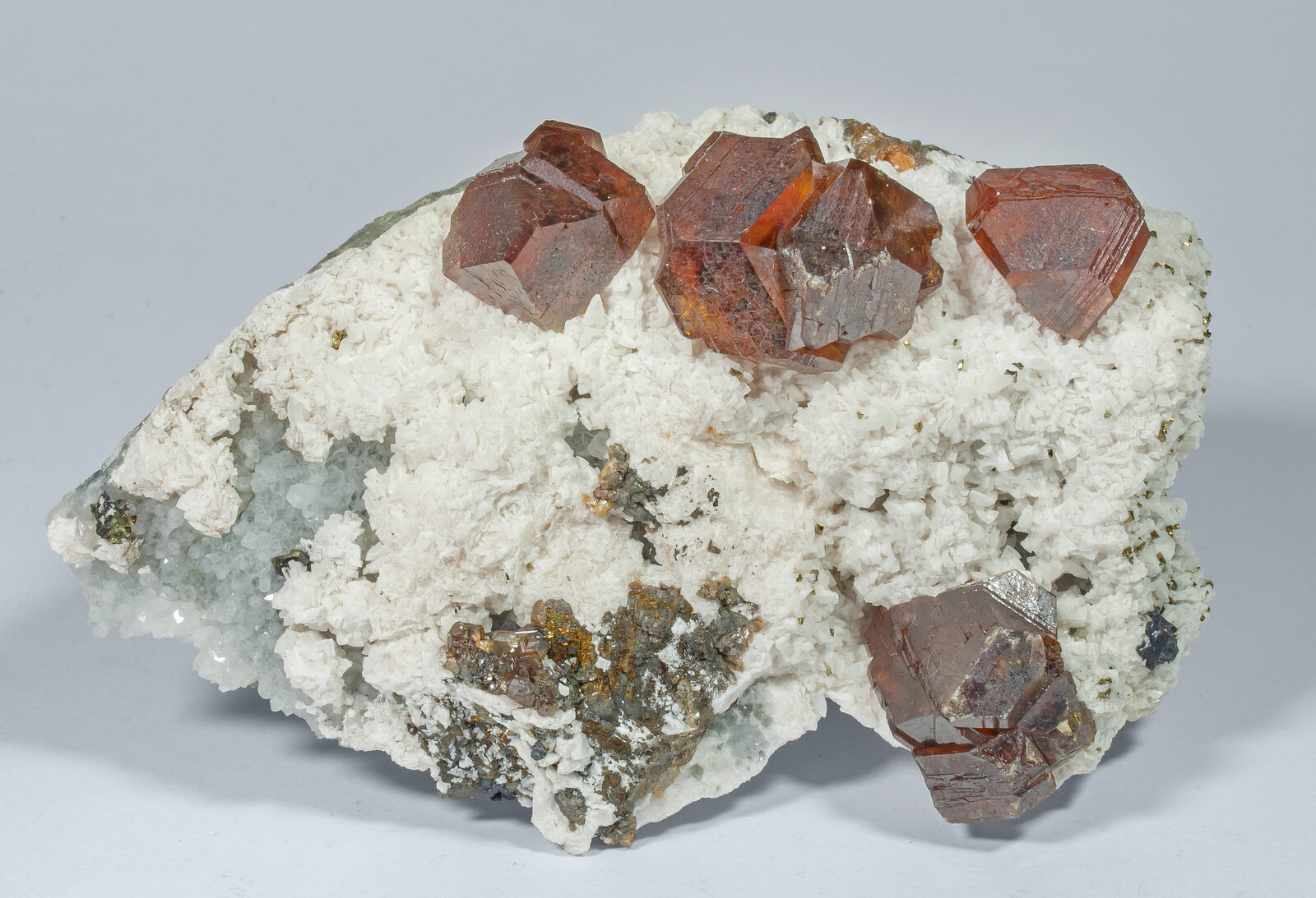 specimens/s_imagesAO9/Sphalerite-ETX89AO9f2.jpg