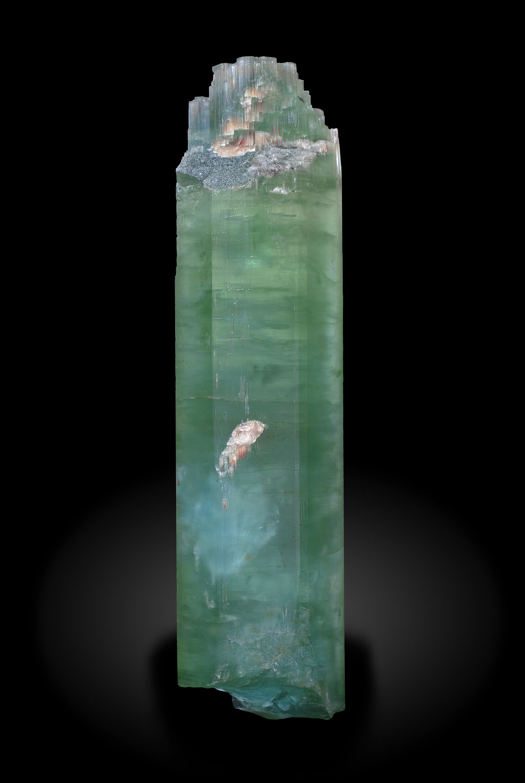 specimens/s_imagesAP0/Beryl_aquamarine-EMP70AP0_5026_r.jpg