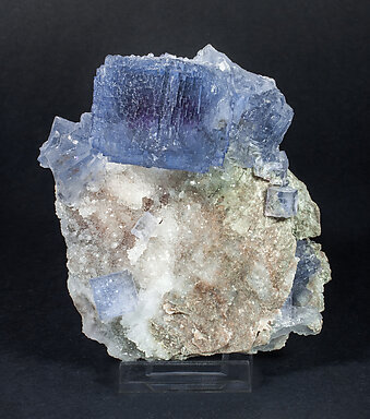 Fluorite with Quartz. Side