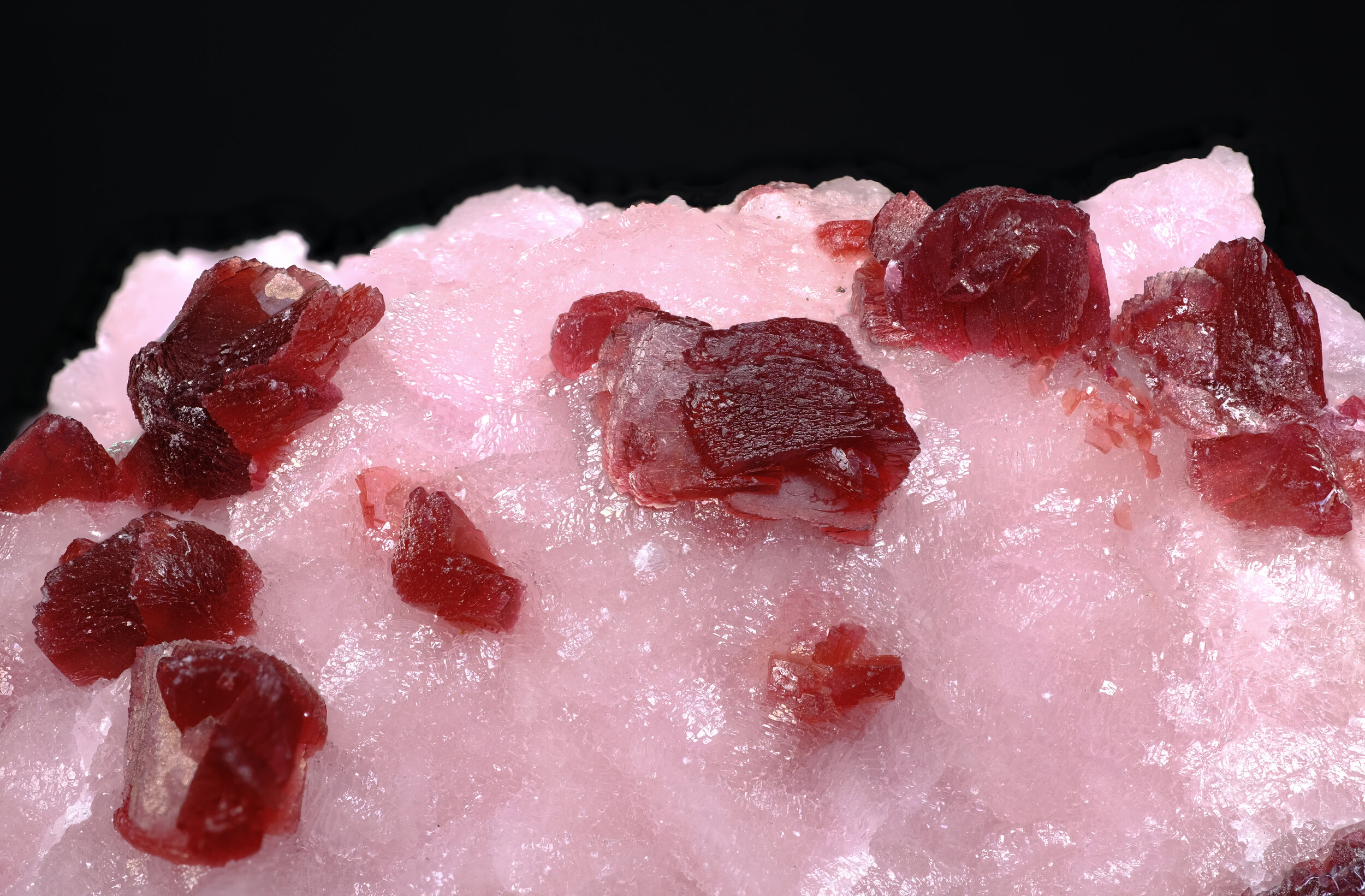 specimens/s_imagesAP0/Roselite-EXM70AP0_3945_d2.jpg