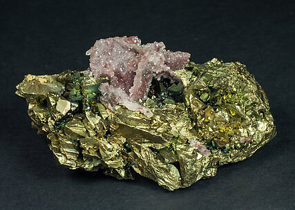 Chalcopyrite with Quartz. Front