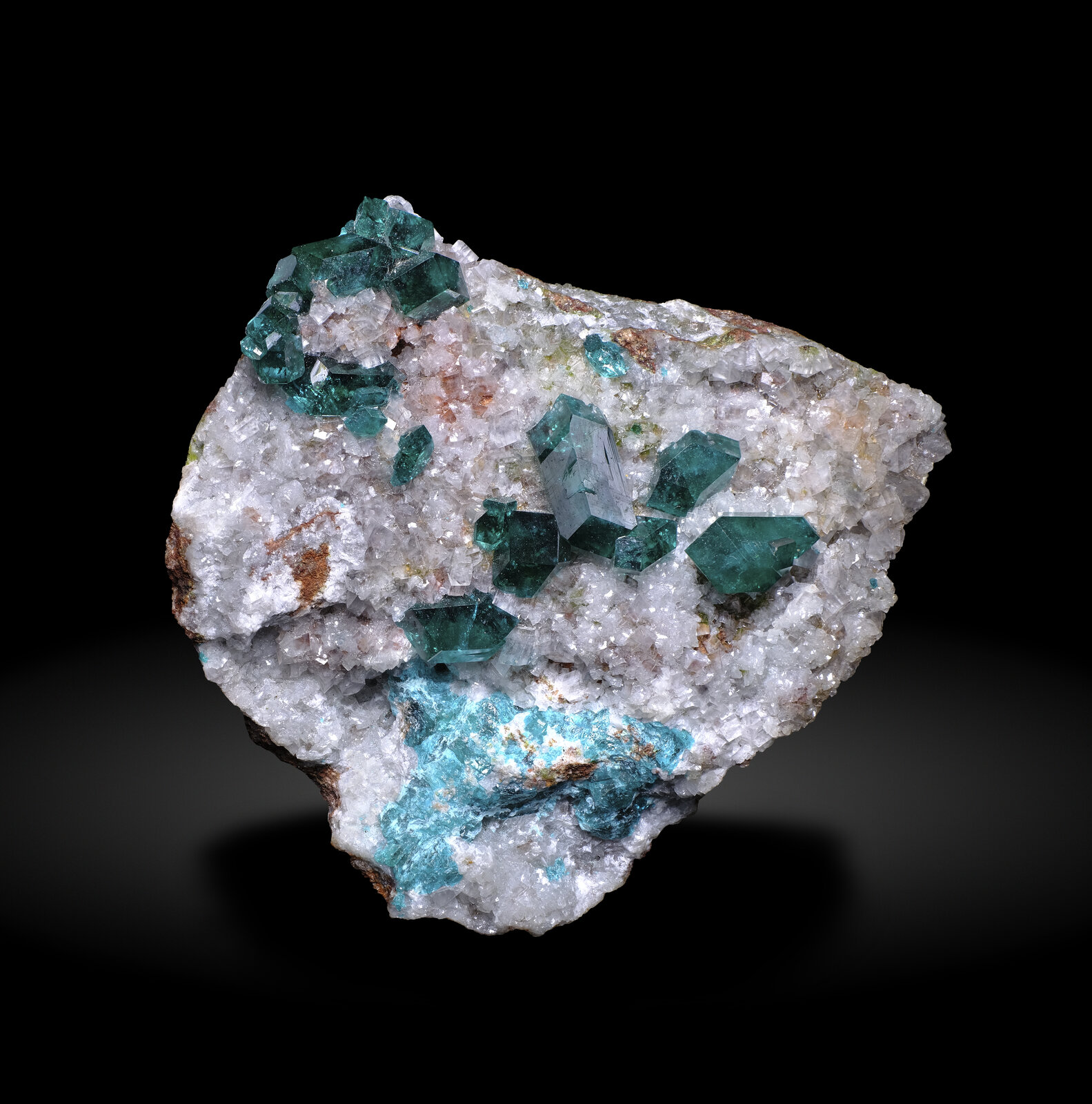 specimens/s_imagesAP1/Dioptase-CFB26AP1_1851_f.jpg