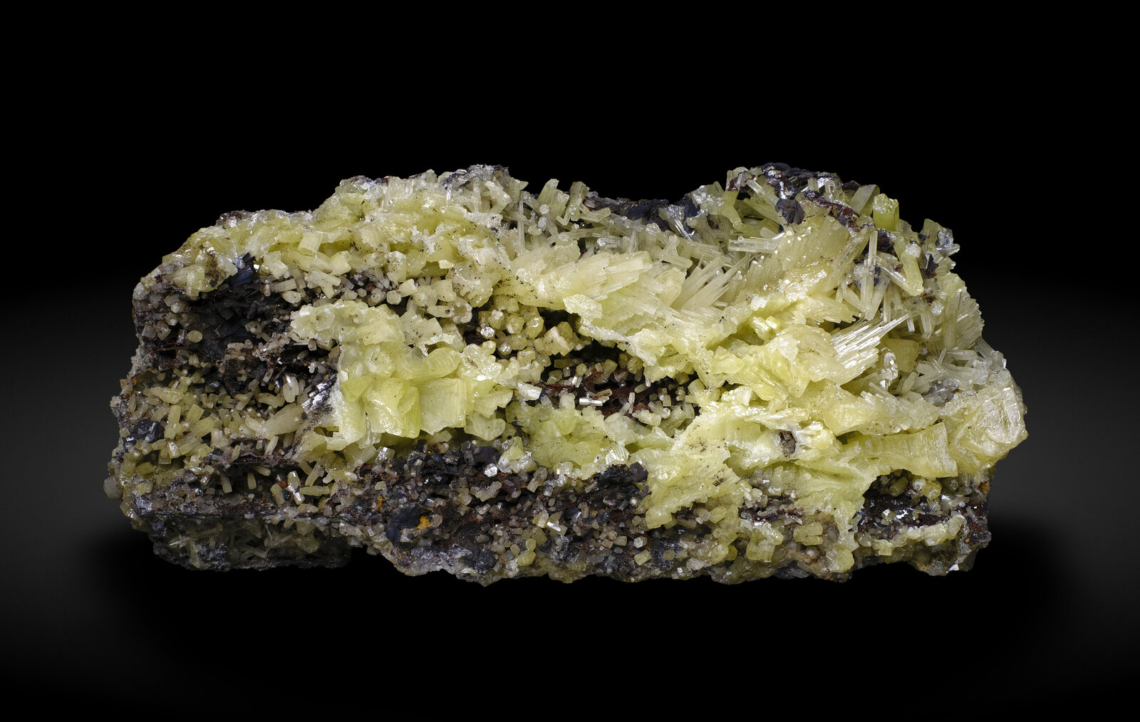 specimens/s_imagesAP1/Pyromorphite-CRM96AP1_2316_r.jpg