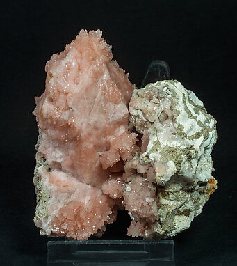 Quartz (variety rose quartz). Front