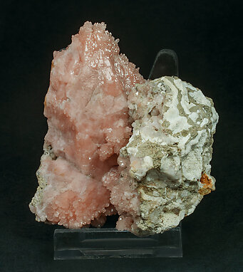 Quartz (variety rose quartz). Side