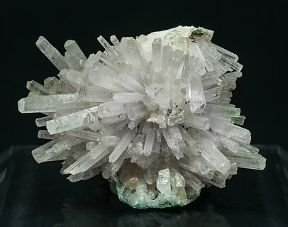 Aragonite. Side