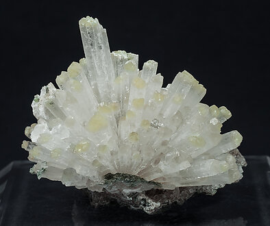 Aragonite. Rear