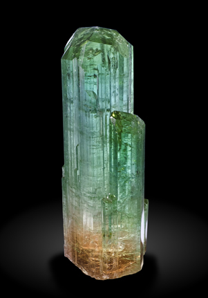 Elbaite. With light behind / Photo: Joaquim Calln