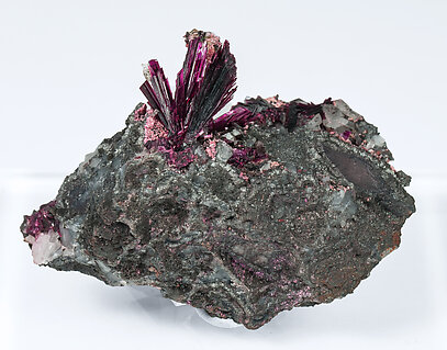 Erythrite with Quartz on Skutterudite. Front