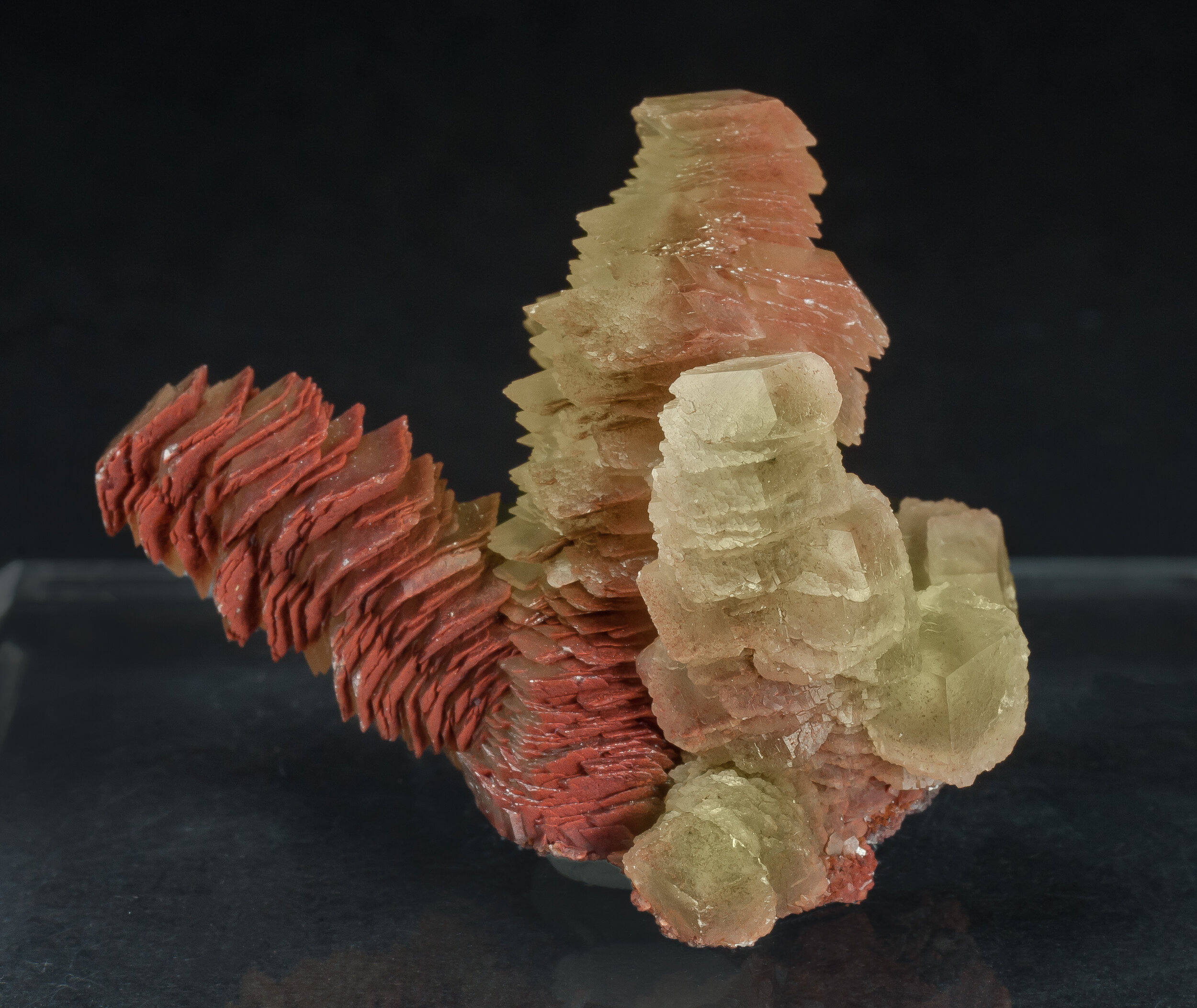 specimens/s_imagesAP3/Calcite-TXM37AP3s.jpg