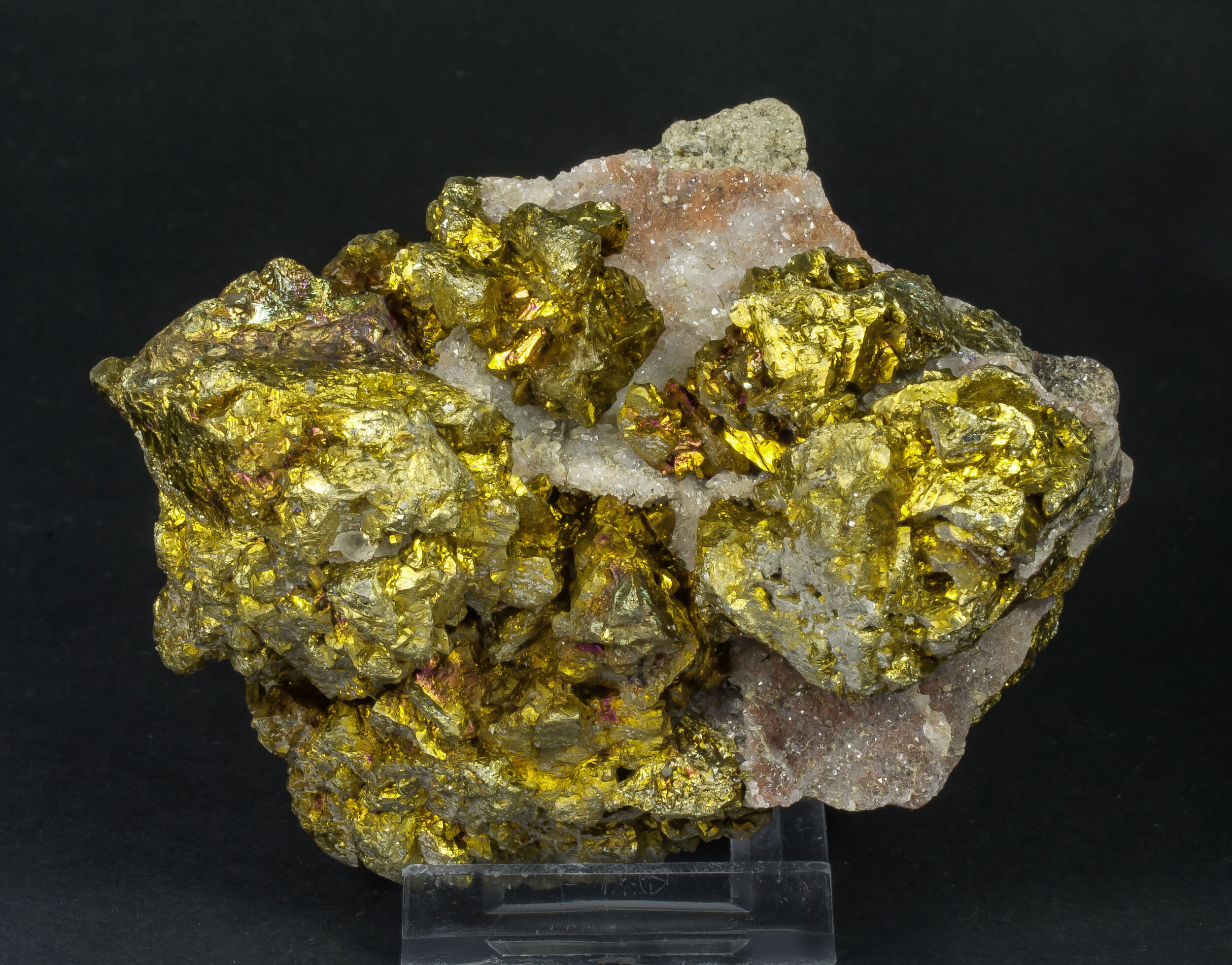 specimens/s_imagesAP3/Chalcopyrite-ETB51AP3f.jpg