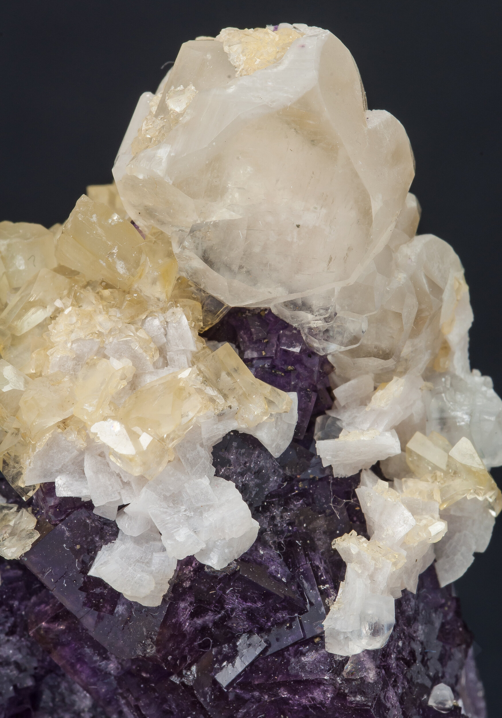 specimens/s_imagesAP3/Fluorite-MRR37AP3d.jpg