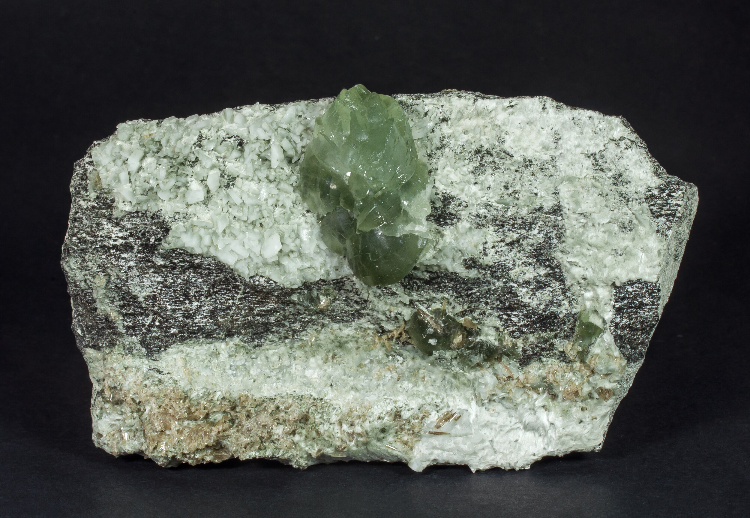 specimens/s_imagesAP3/Prehnite-MRB87AP3f.jpg