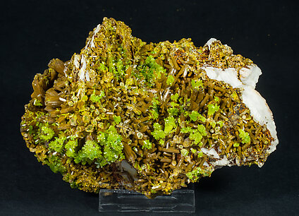 Pyromorphite with Baryte. Side