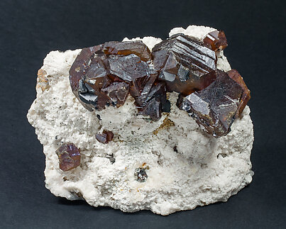 Sphalerite with Calcite. 