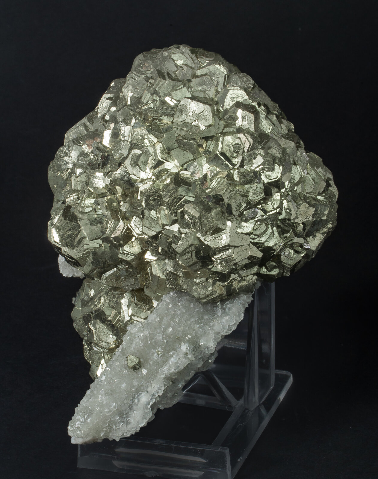 specimens/s_imagesAP4/Pyrite-JFD200AP4f.jpg