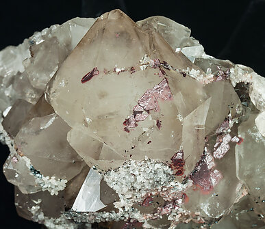 Quartz with Hematite and Calcite. 