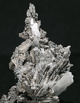 Allargentum on Calcite. Detail / Photo: Joaquim Calln