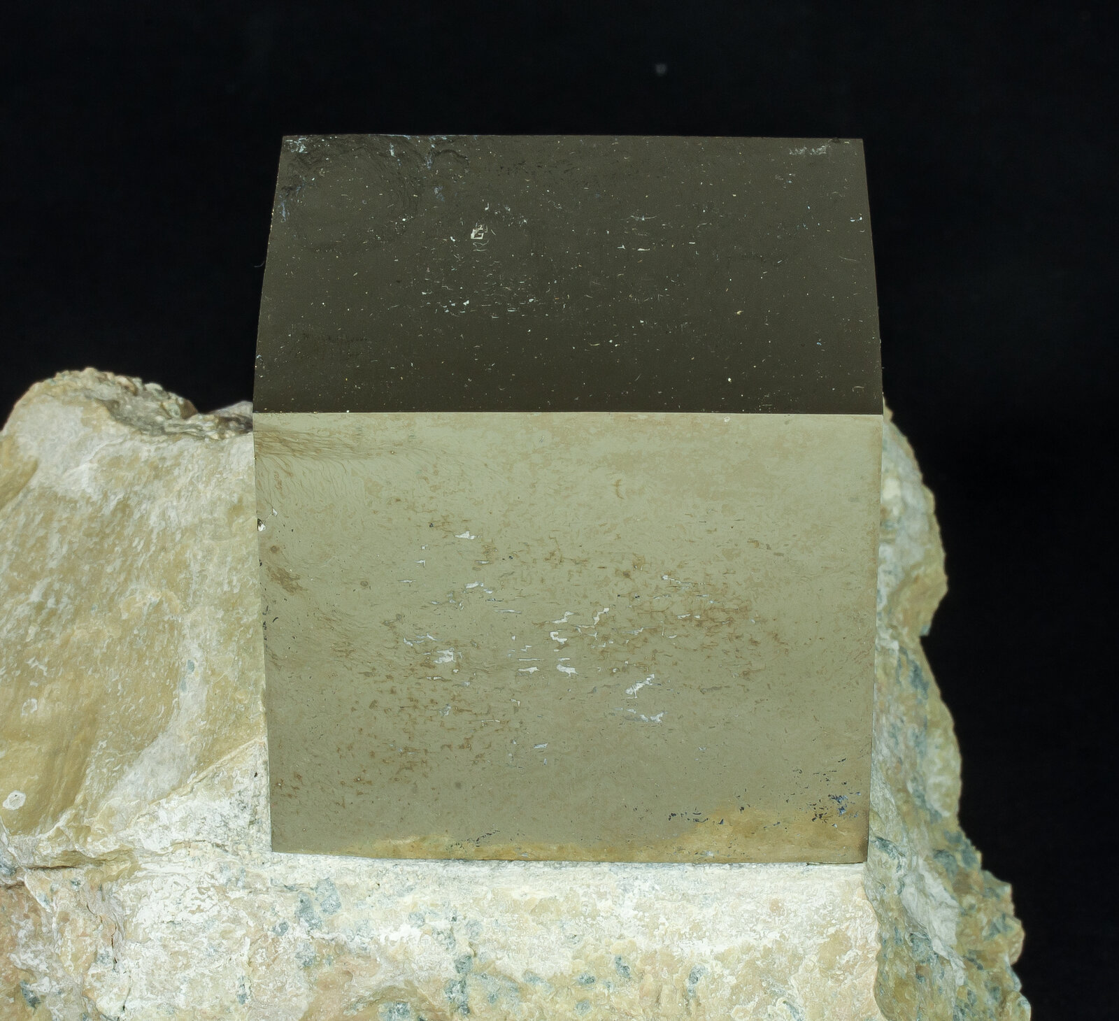 specimens/s_imagesAP5/Pyrite-MRB71AP5d.jpg