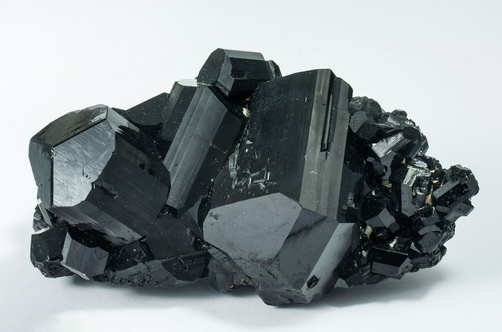 specimens/s_imagesAP5/Schorl-TXE27AP5s2.jpg