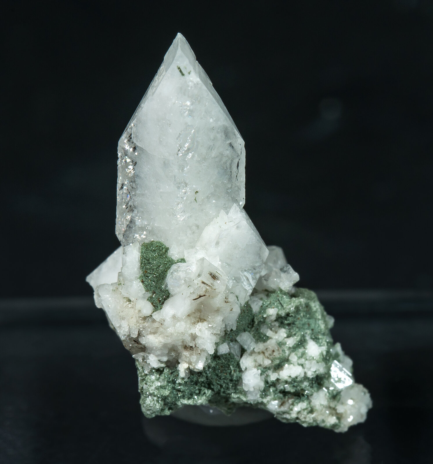 specimens/s_imagesAP6/Albite-TMP16AP6r.jpg