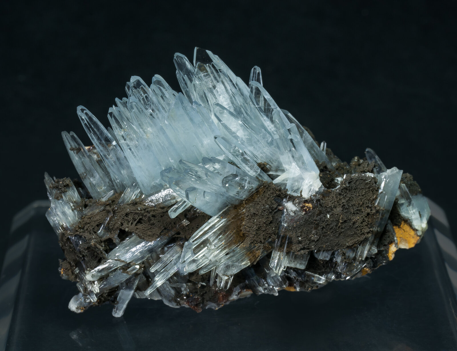 specimens/s_imagesAP6/Baryte-MRR47AP6s.jpg