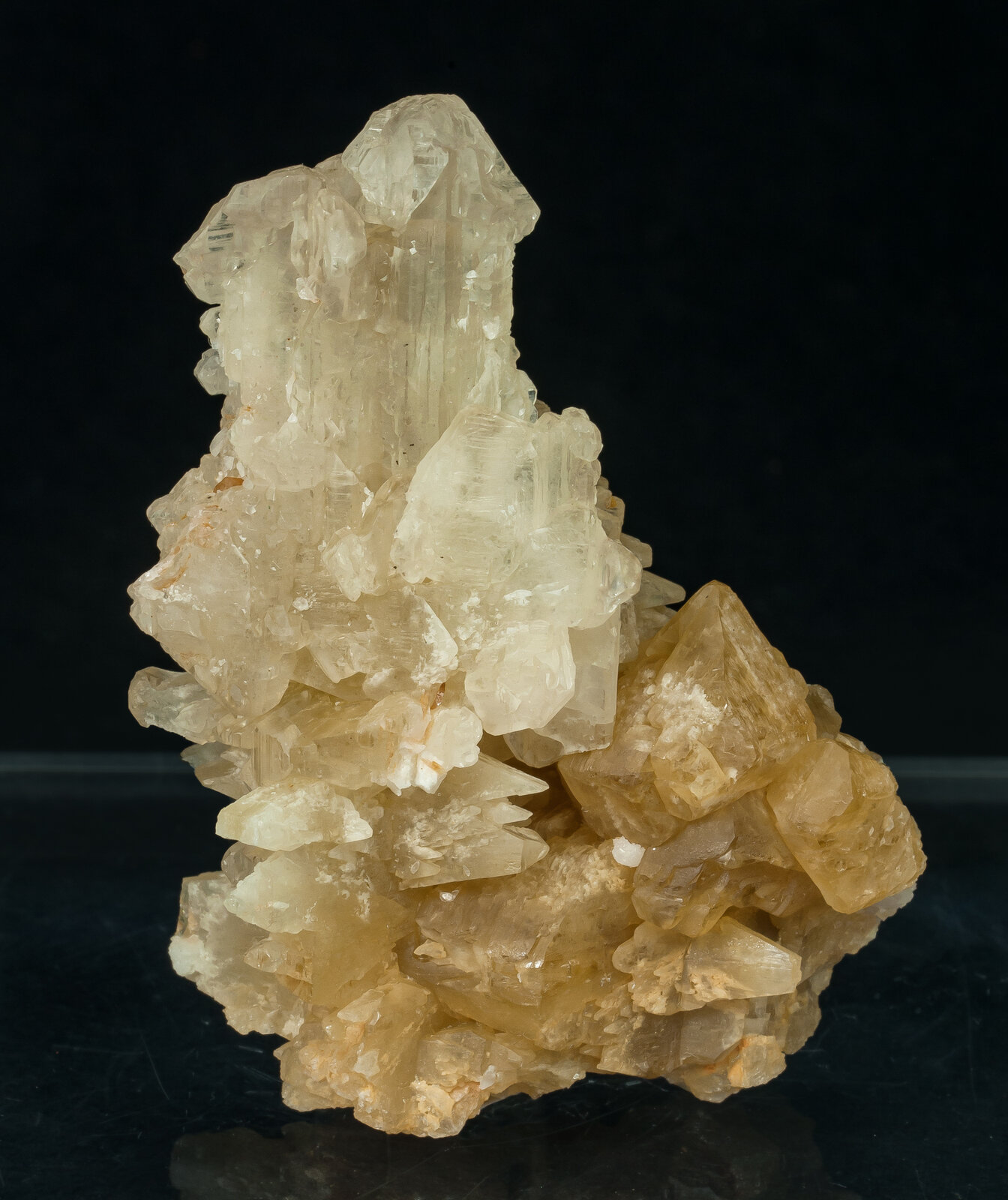 specimens/s_imagesAP6/Cerussite-ELQ17AP6f.jpg