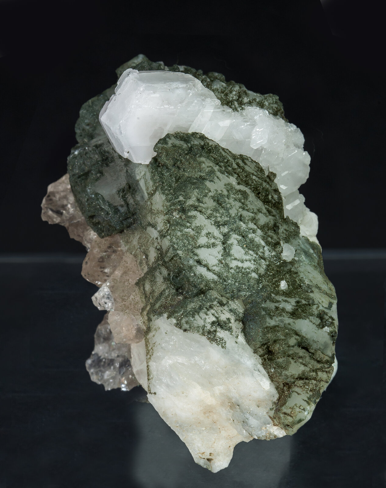 specimens/s_imagesAP7/Fluorapatite-TBA56AP7f.jpg