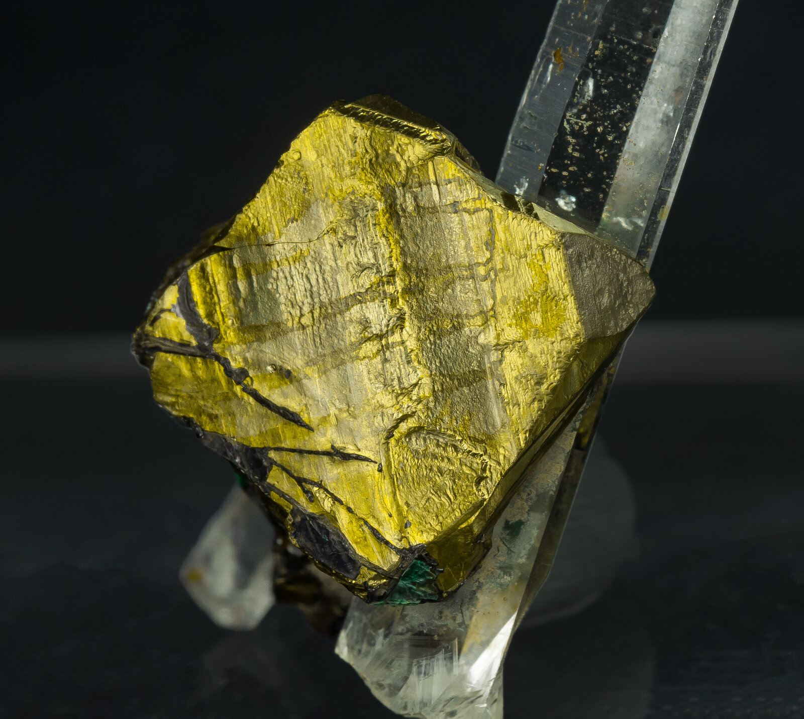 specimens/s_imagesAP9/Chalcopyrite-TLX96AP9d.jpg