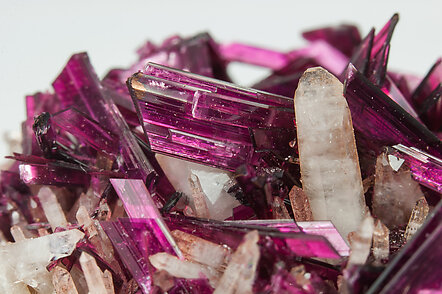 Erythrite with Quartz. 