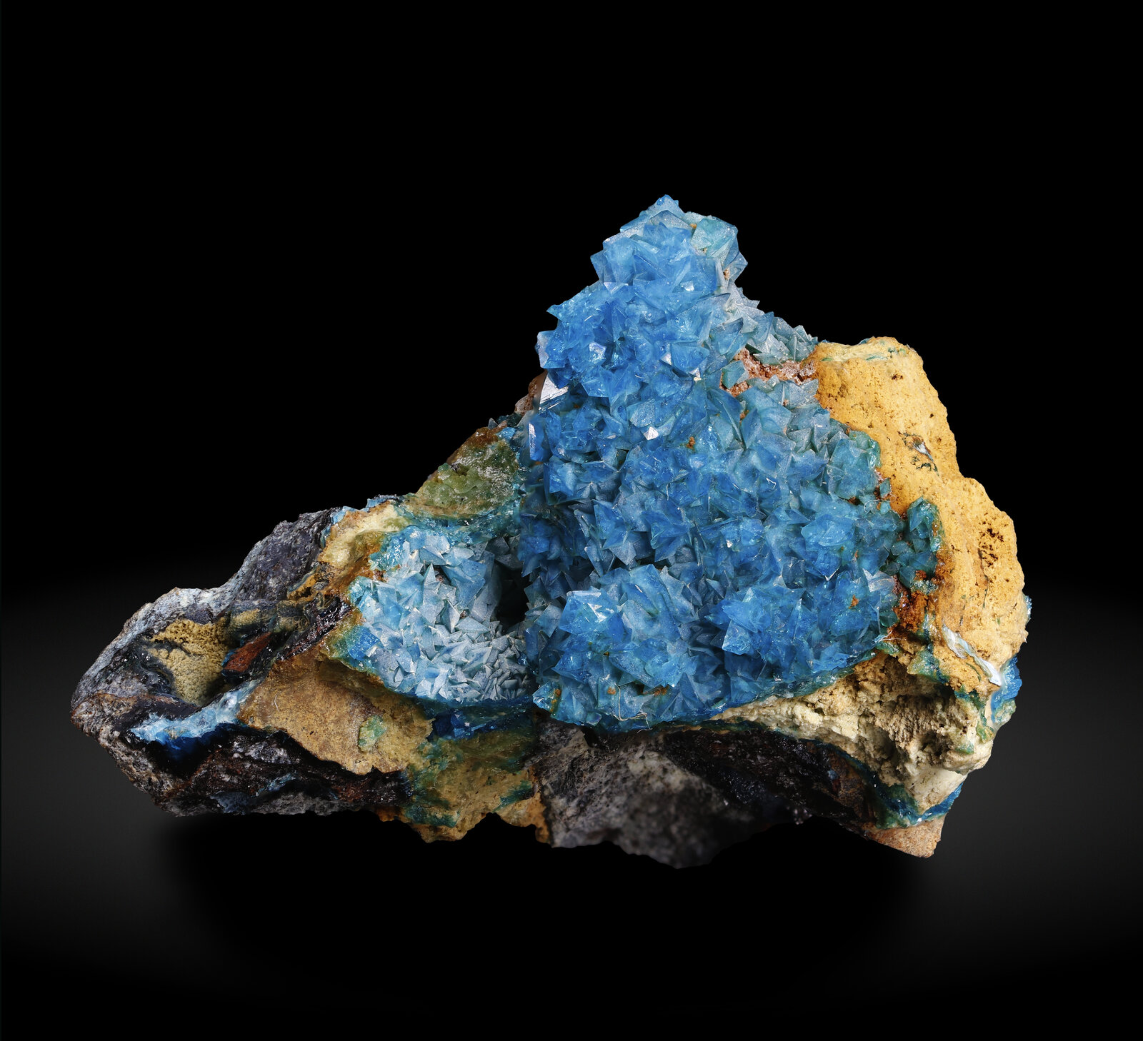 specimens/s_imagesAP9/Liroconite-TRB70AP9_4310_f.jpg