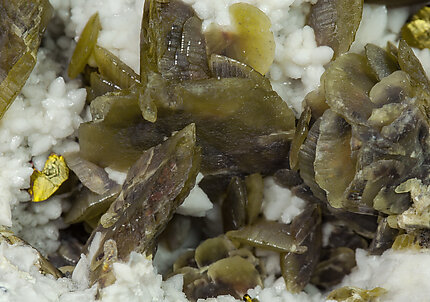 Siderite with Quartz and Chalcopyrite. 