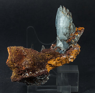 Baryte with Calcite and limonite