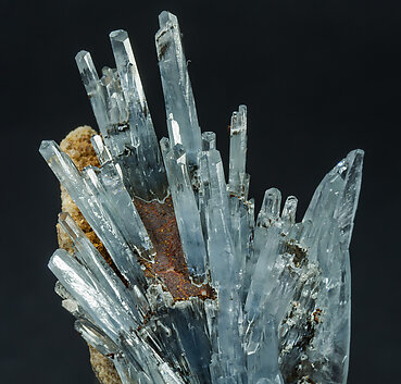 Baryte with limonite