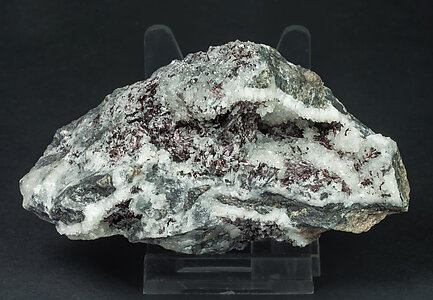 Kermesite with Quartz, Chalcopyrite and Stibnite. 