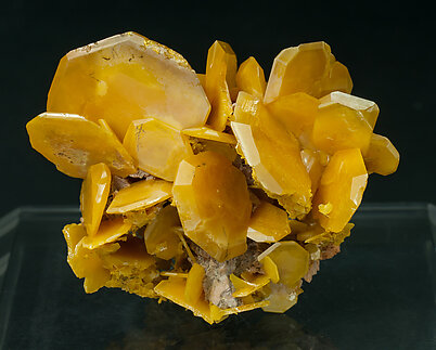 Wulfenite. Rear