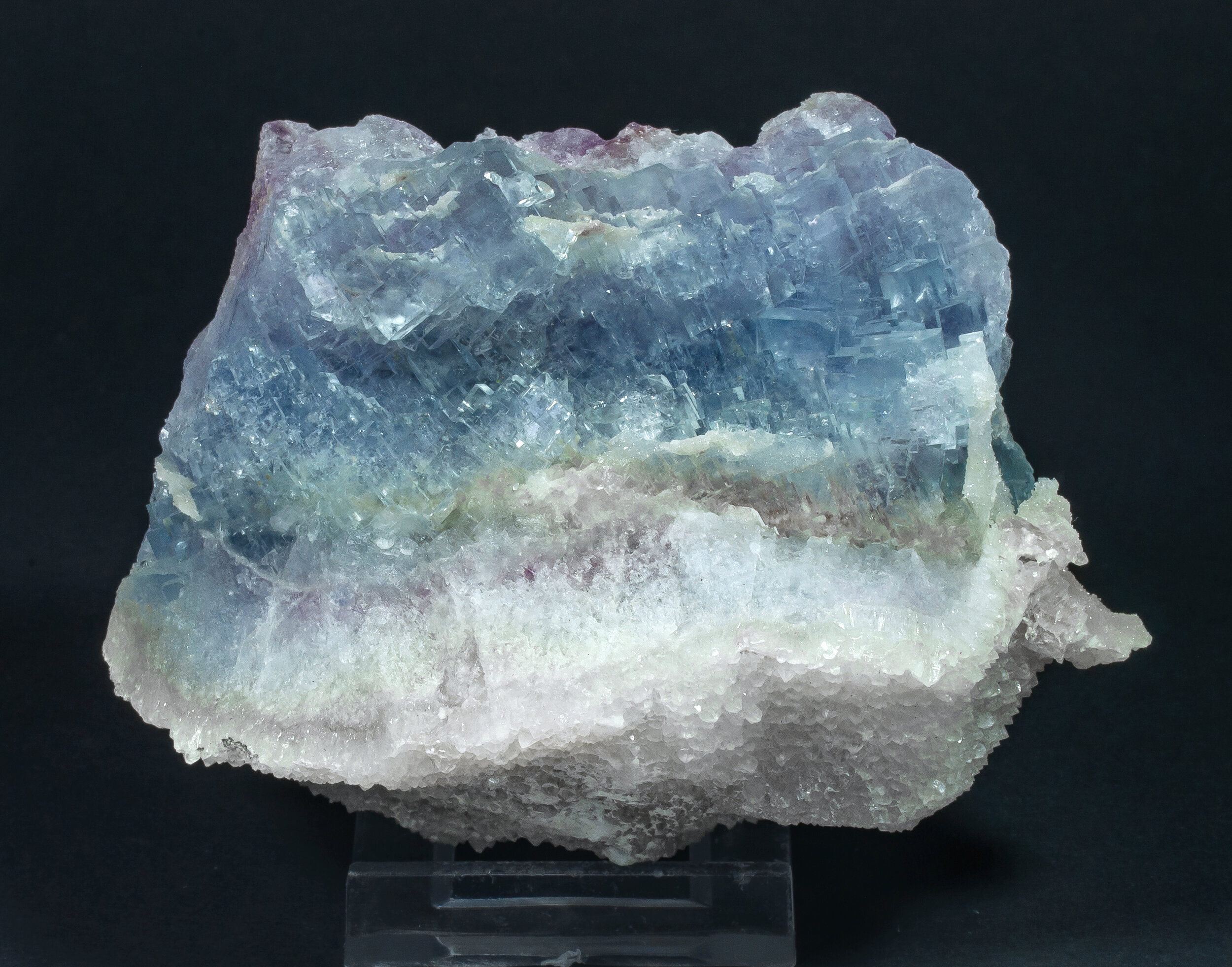 specimens/s_imagesAQ0/Fluorite-TFR67AQ0f.jpg