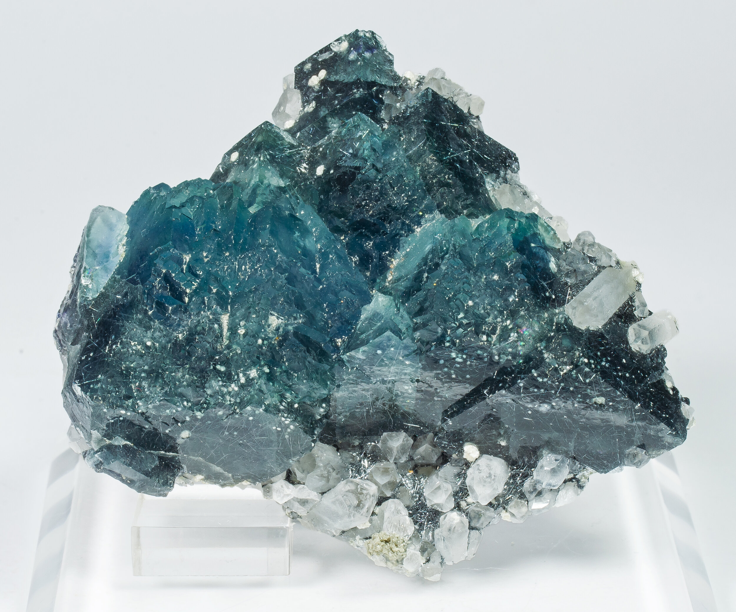 specimens/s_imagesAQ0/Fluorite-TXX68AQ0f.jpg