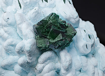 Kolwezite and Malachite after Co-rich Dolomite on Malachite and Chrysocolla after Baryte. Detail / Foto: Joaquim Calln