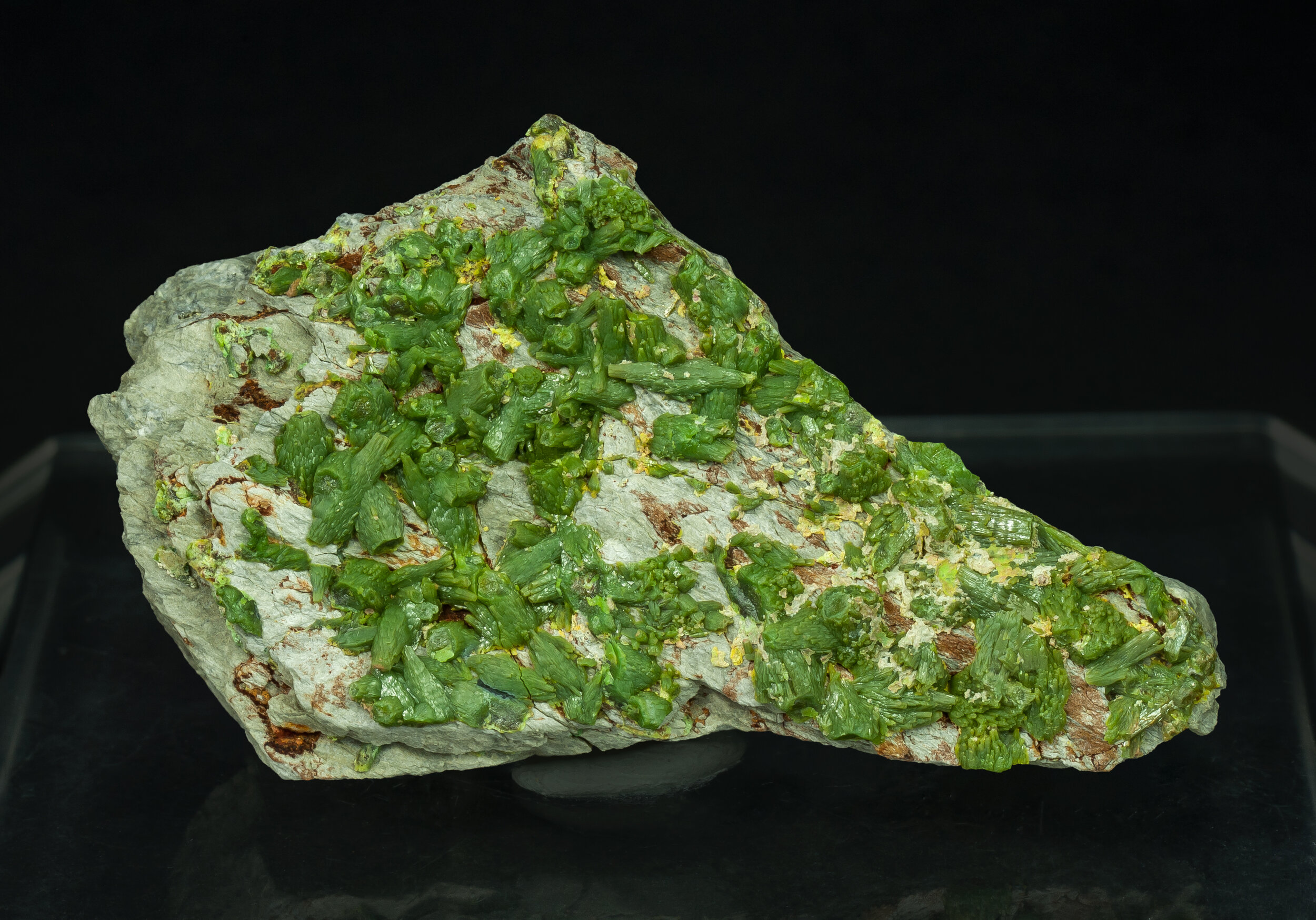 specimens/s_imagesAQ0/Pyromorphite-CXL96AQ0f.jpg