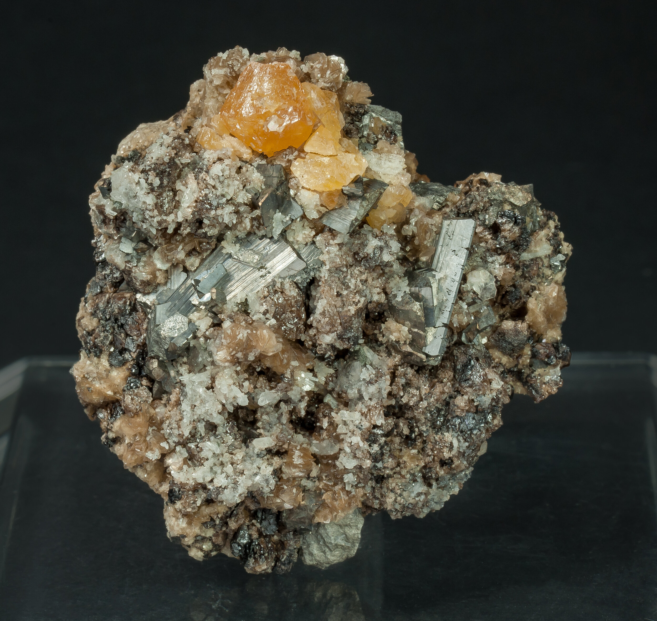 specimens/s_imagesAQ0/Scheelite-NRB46AQ0f.jpg