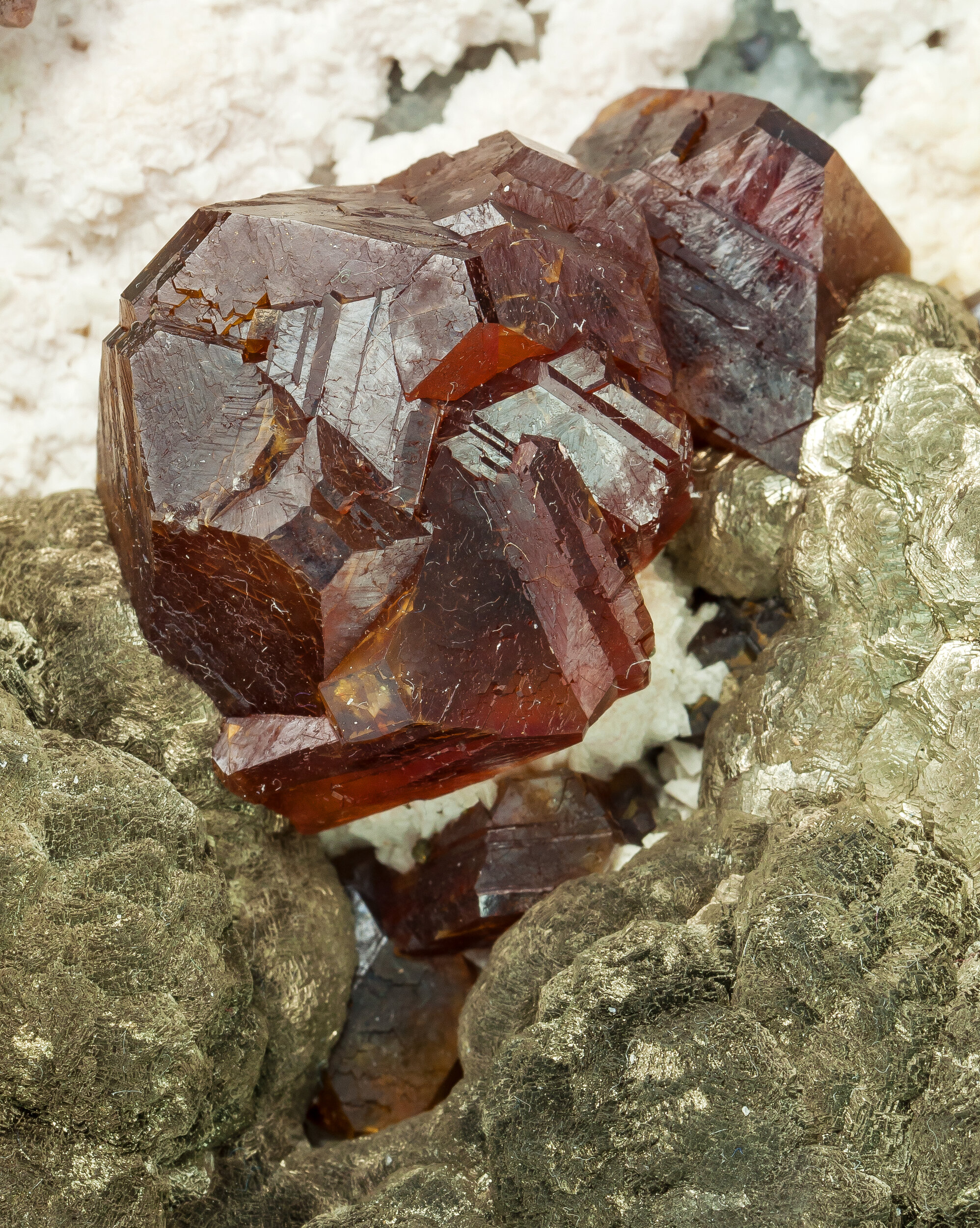 specimens/s_imagesAQ0/Sphalerite-EMA37AQ0d.jpg