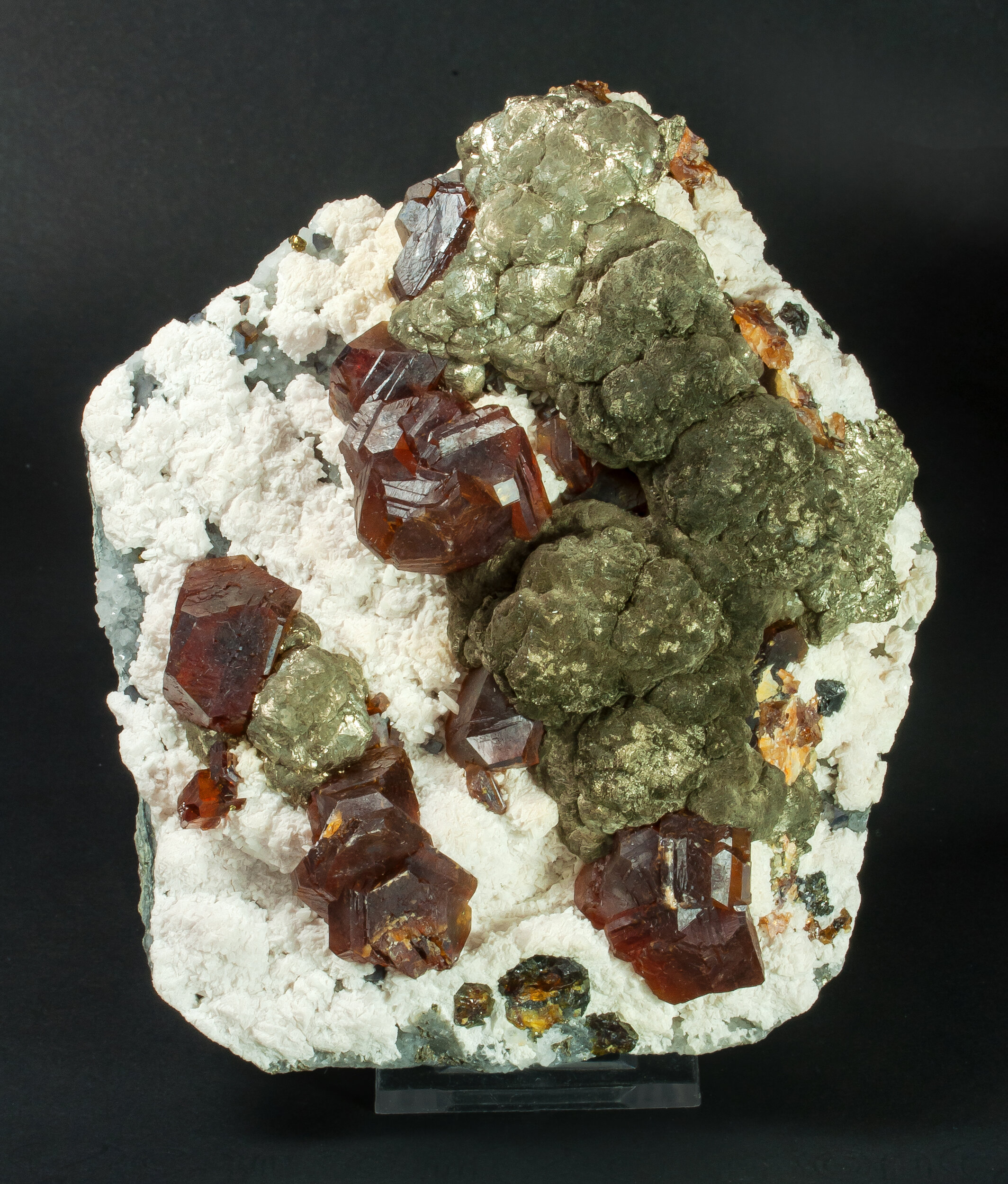 specimens/s_imagesAQ0/Sphalerite-EMA37AQ0f.jpg