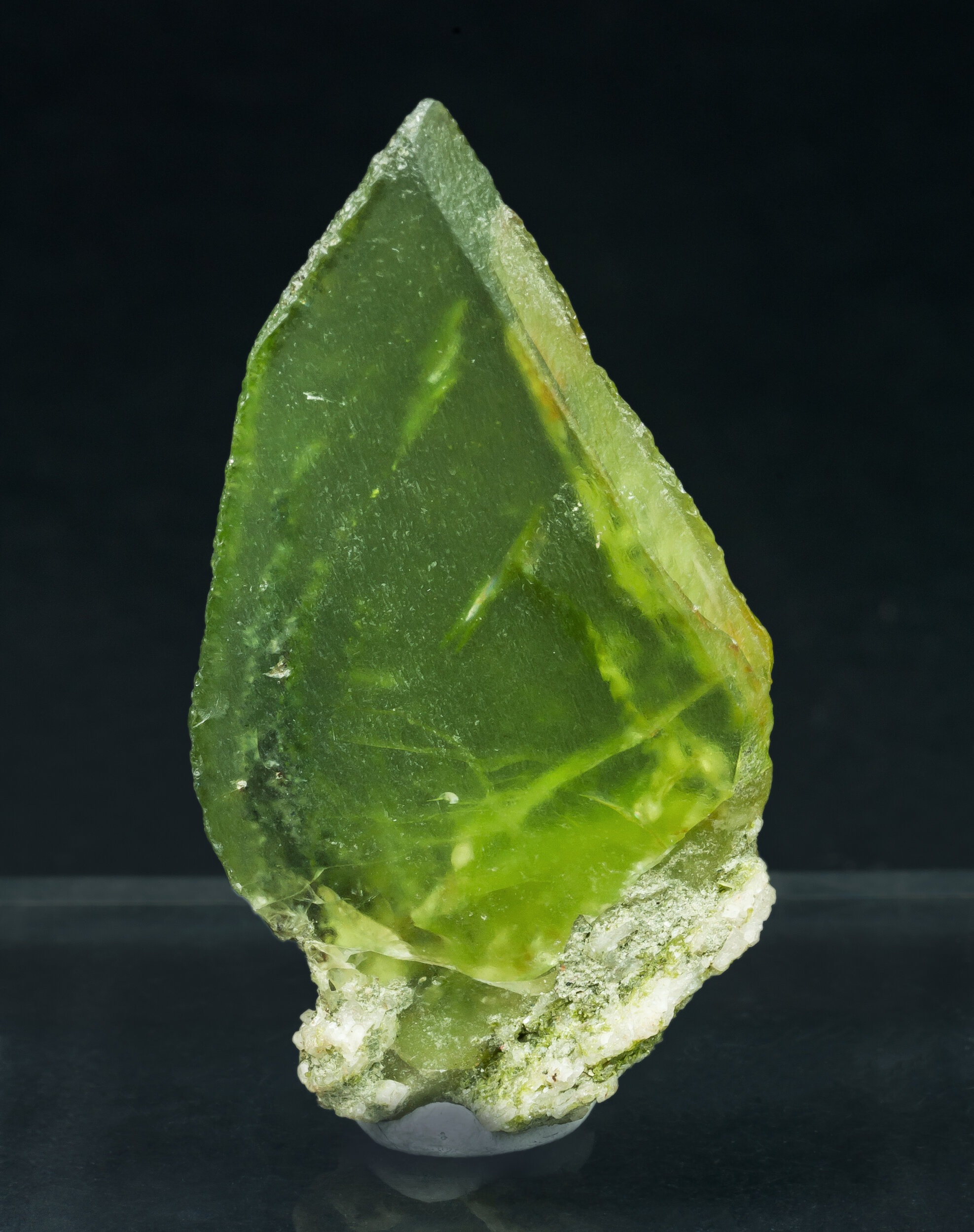 specimens/s_imagesAQ0/Titanite-TTX49AQ0f.jpg