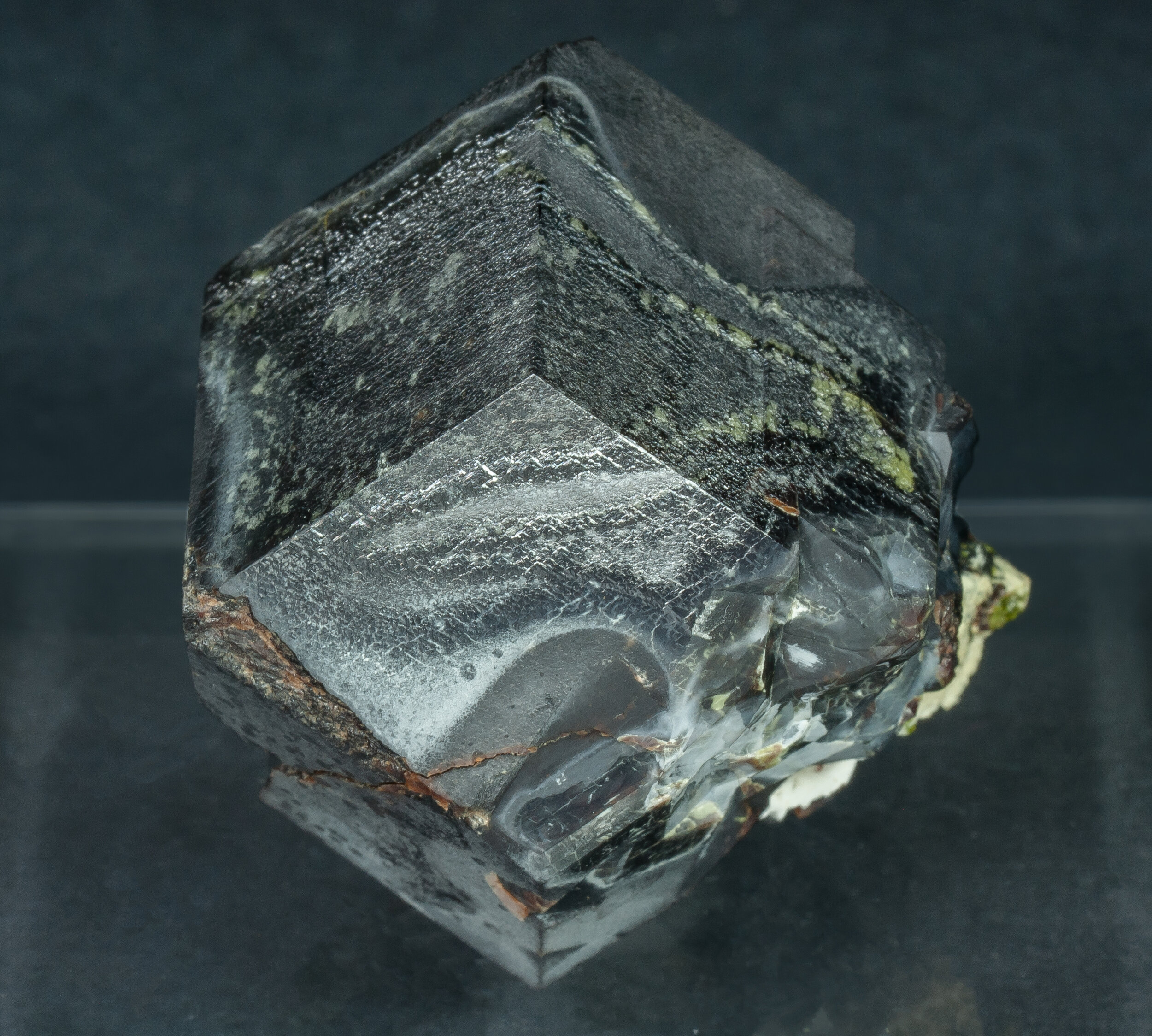 specimens/s_imagesAQ1/Andradite-ETP67AQ1f.jpg