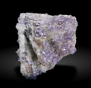 Fluorite with Quartz after Fluorite. Front / Photo: Joaquim Calln