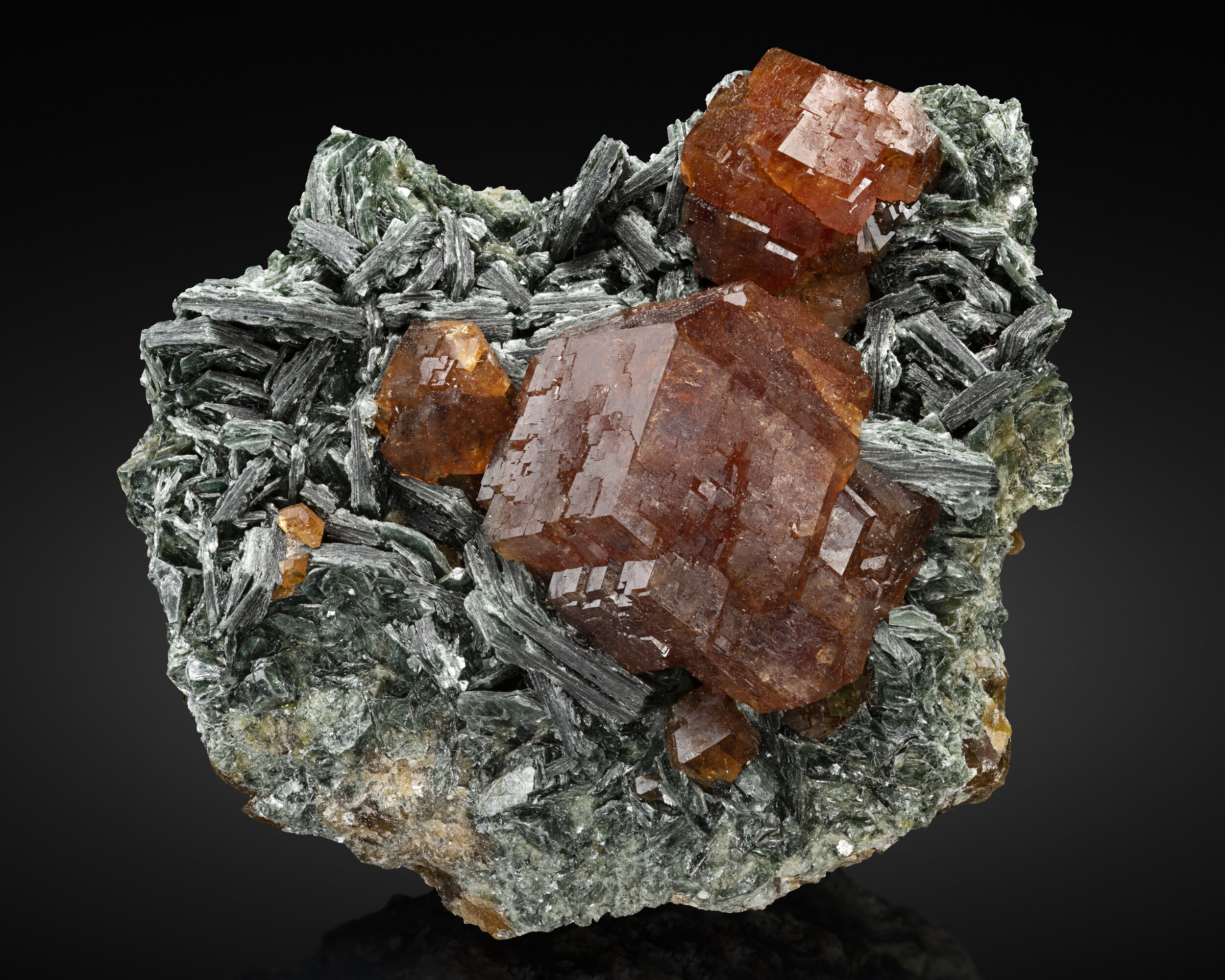 specimens/s_imagesAQ1/Grossular-TBY67AQ1_2023_0619_018_f.jpg