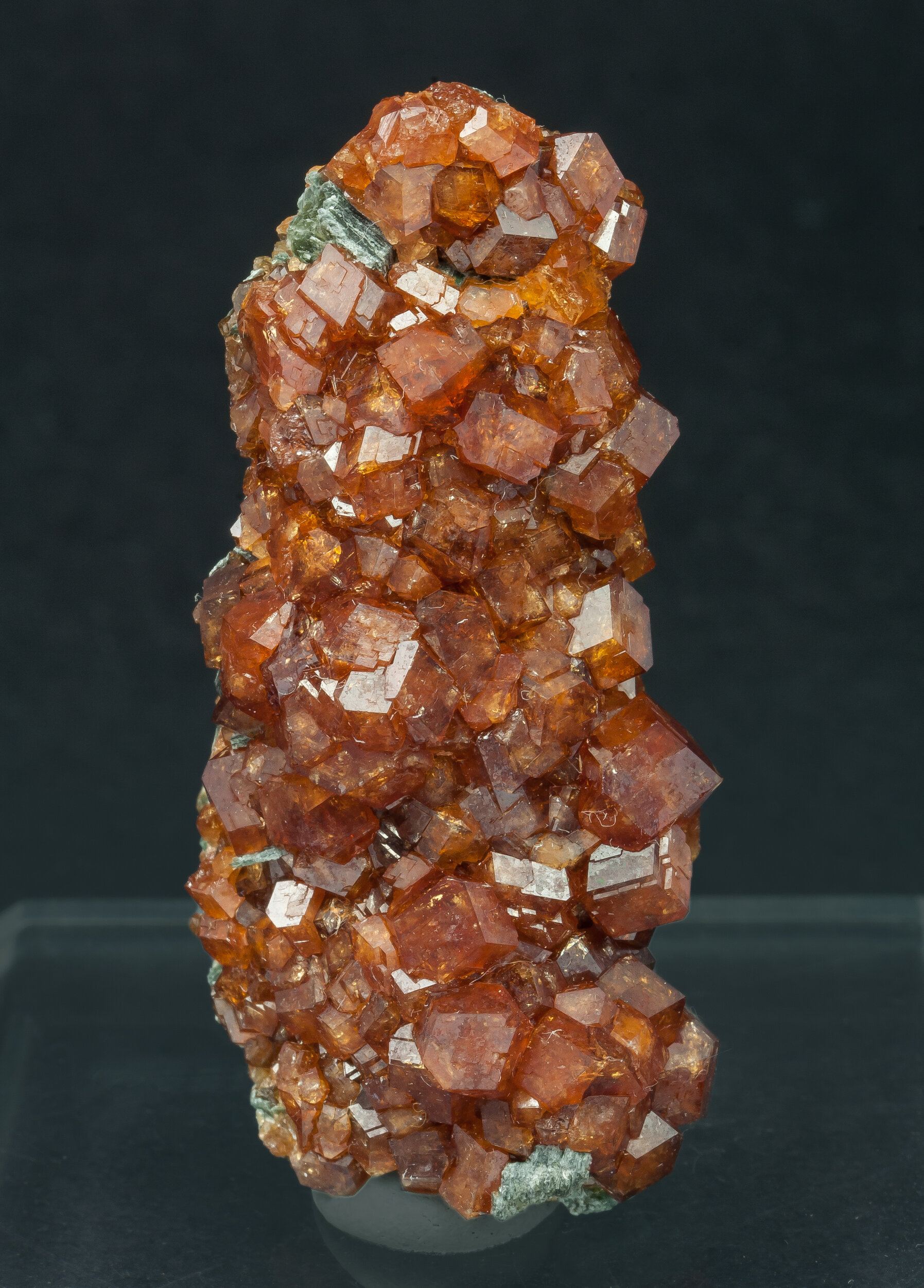 specimens/s_imagesAQ1/Grossular-TRR37AQ1f.jpg